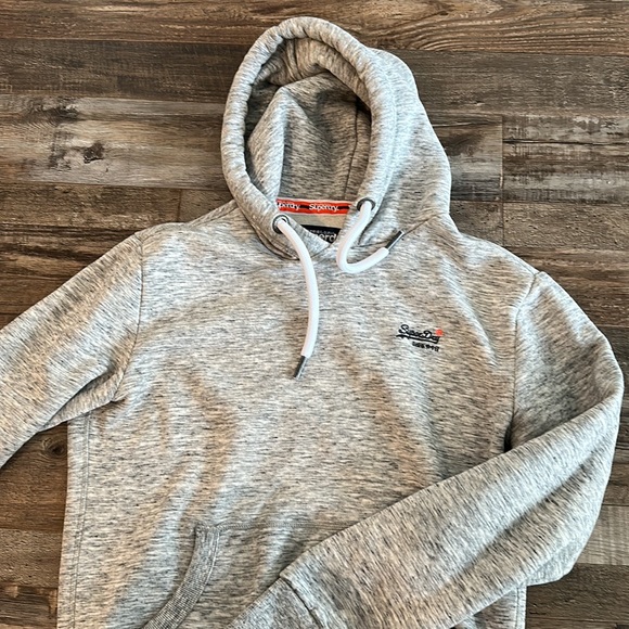 Large grey Super Dry Sweatshirt - Barely worn and very comfortable - Picture 3 of 4